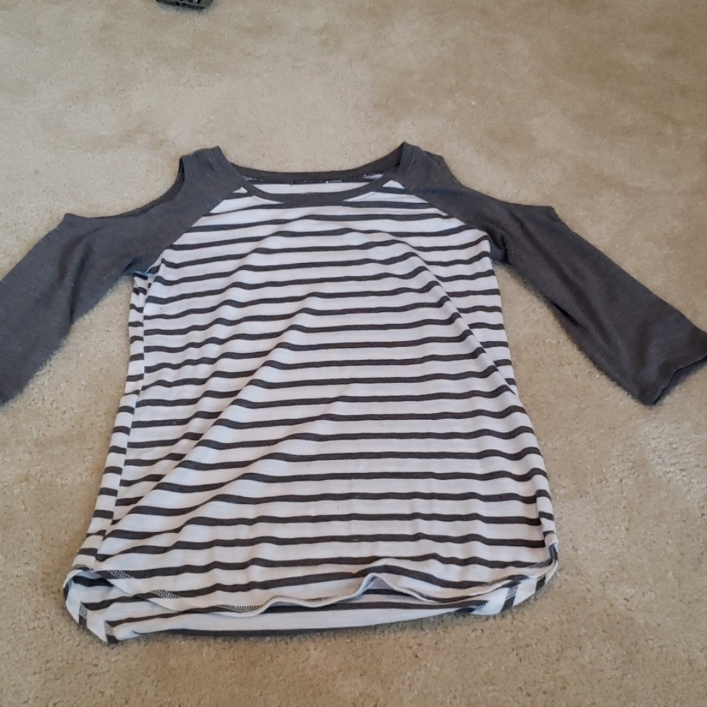 3/4 sleeve juniors cold shoulder shirt